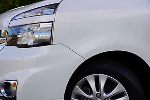 Used 2010 Toyota Voxy Zs White - Interior and Exterior details 10