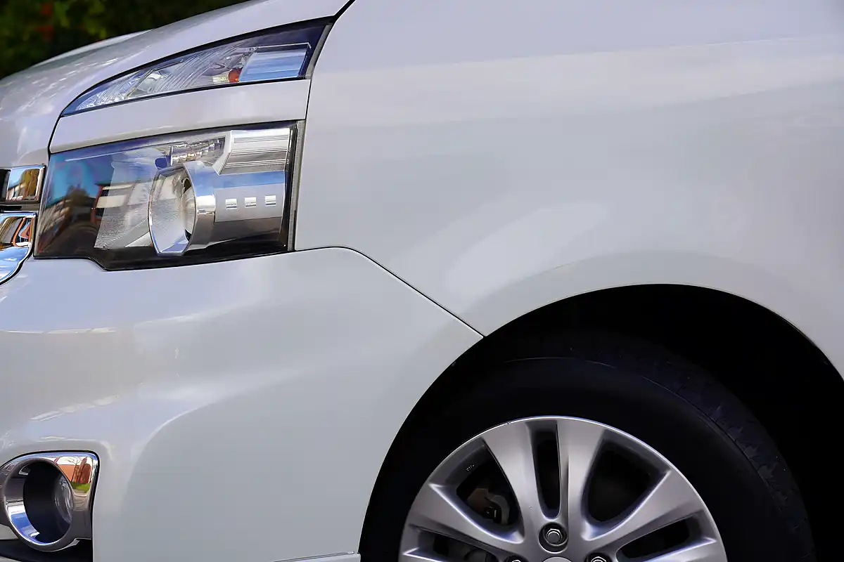 Used 2010 Toyota Voxy Zs White - Interior and Exterior details 10