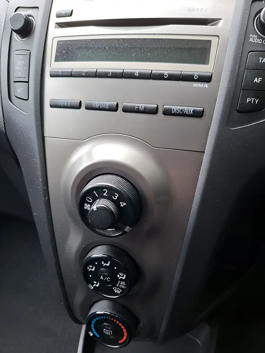 Used 2010 Toyota Yaris Hatchback Blue - Interior and Exterior details 10