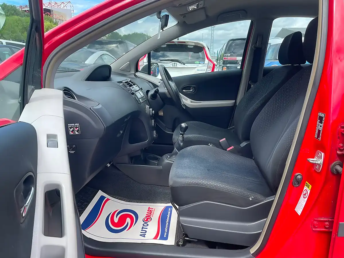 Used 2010 Toyota Yaris Tr Red - Interior and Exterior details 14
