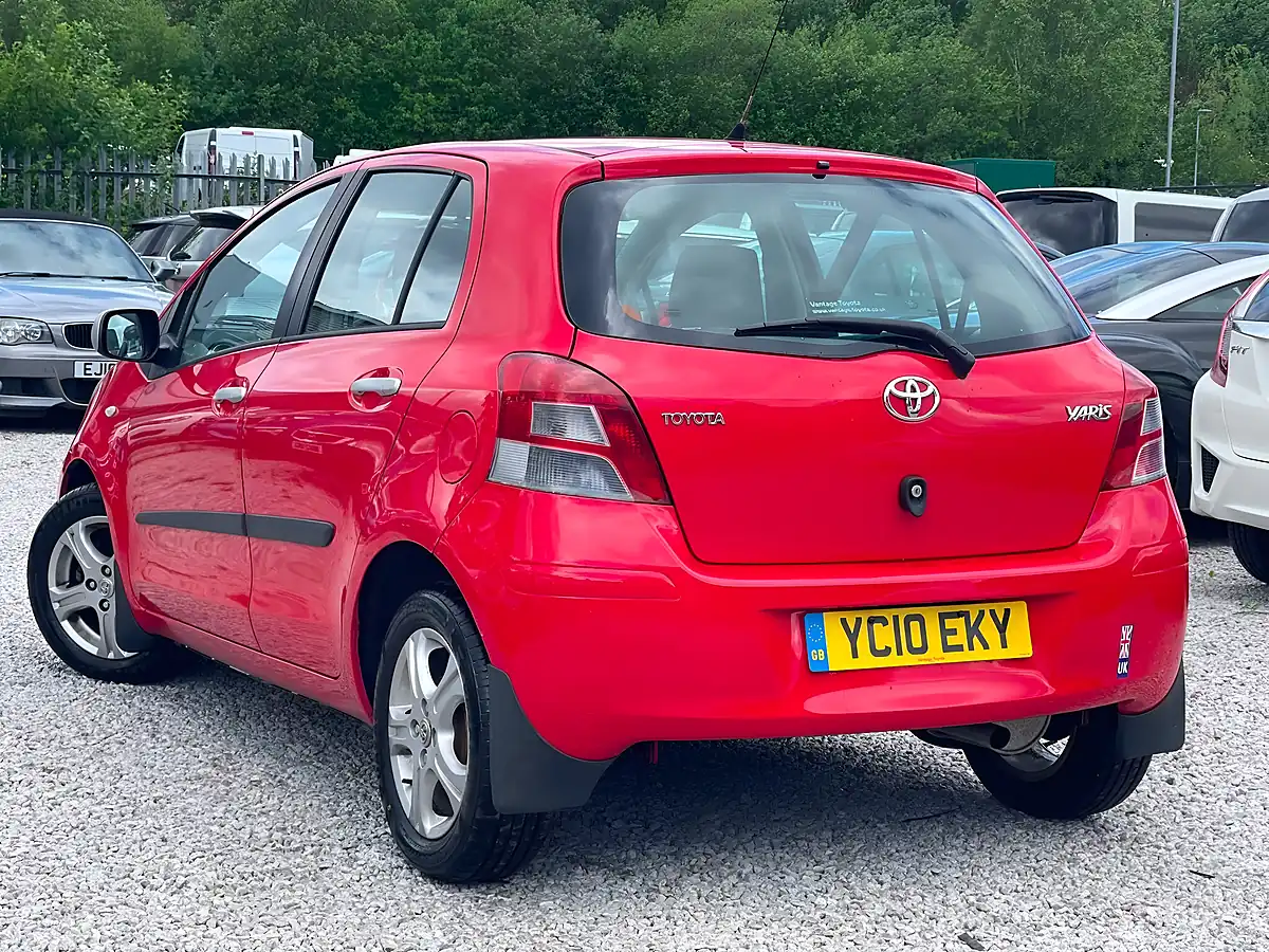 Used 2010 Toyota Yaris Tr Red - Interior and Exterior details 4
