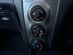 Used 2010 Toyota Yaris Tr Silver - Interior and Exterior details 13