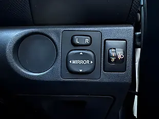 Used 2010 Toyota Yaris Tr Silver - Interior and Exterior details 15