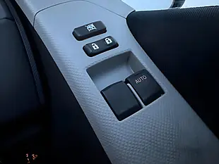 Used 2010 Toyota Yaris Tr Silver - Interior and Exterior details 16