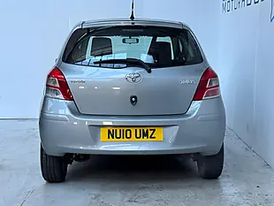 Used 2010 Toyota Yaris Tr Silver - Interior and Exterior details 5
