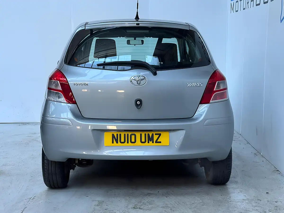 Used 2010 Toyota Yaris Tr Silver - Interior and Exterior details 5