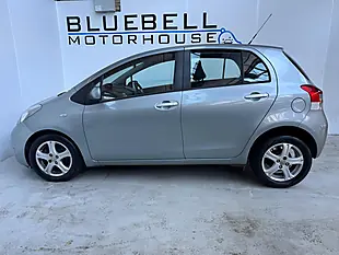 Used 2010 Toyota Yaris Tr Silver - Interior and Exterior details 6