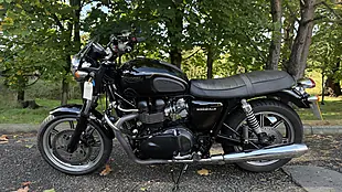 Used 2010 Triumph Bonneville Black - Interior and Exterior details 2
