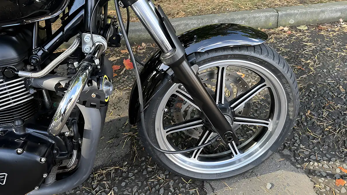 Used 2010 Triumph Bonneville Black - Interior and Exterior details 5