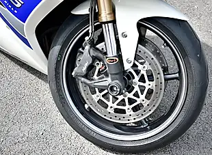 Used 2010 Triumph Daytona 675 Super Sports White - Interior and Exterior details 12