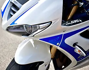 Used 2010 Triumph Daytona 675 Super Sports White - Interior and Exterior details 15