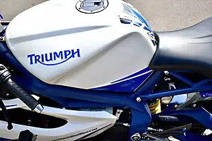 Used 2010 Triumph Daytona 675 Super Sports White - Interior and Exterior details 18