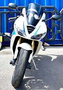 Used 2010 Triumph Daytona 675 Super Sports White - Interior and Exterior details 3