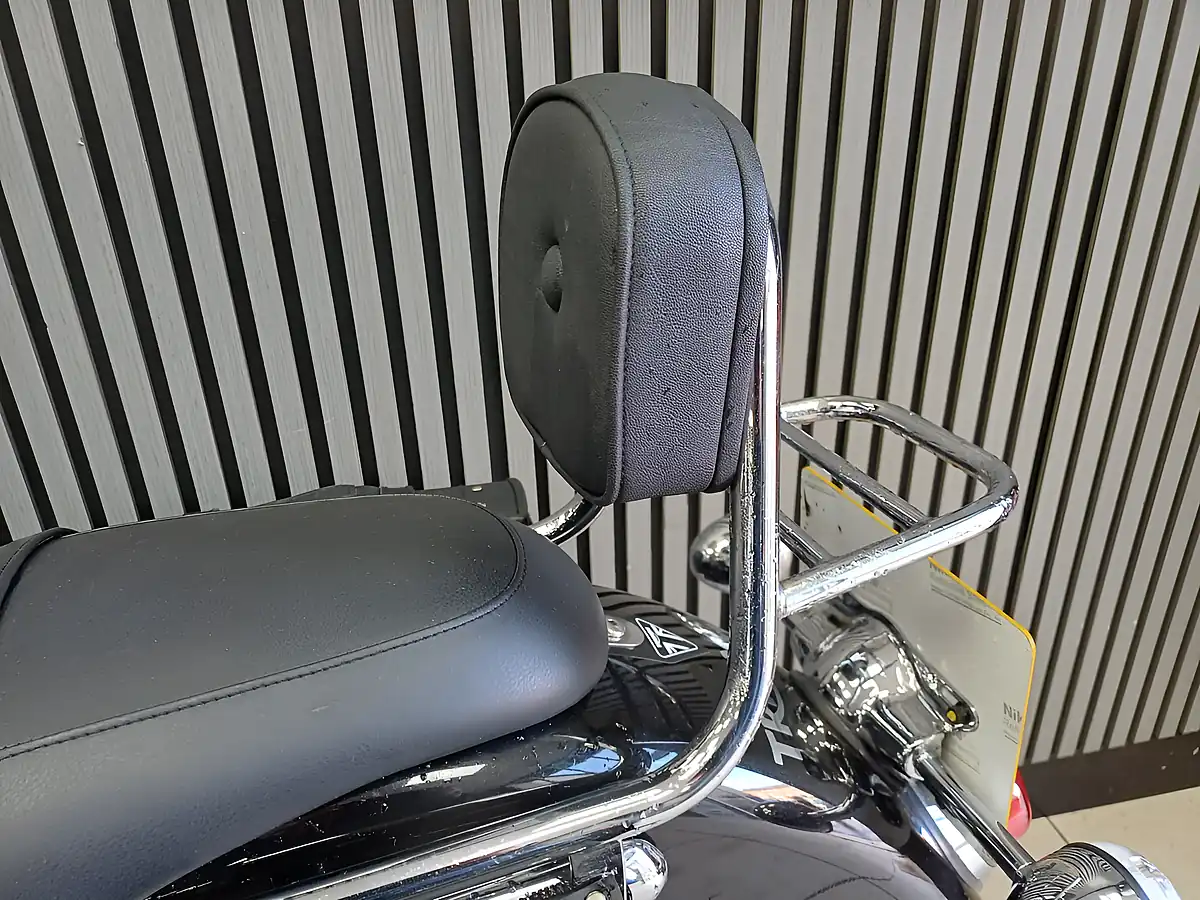 Used 2010 Triumph Speed Master Black/White - Interior and Exterior details 12