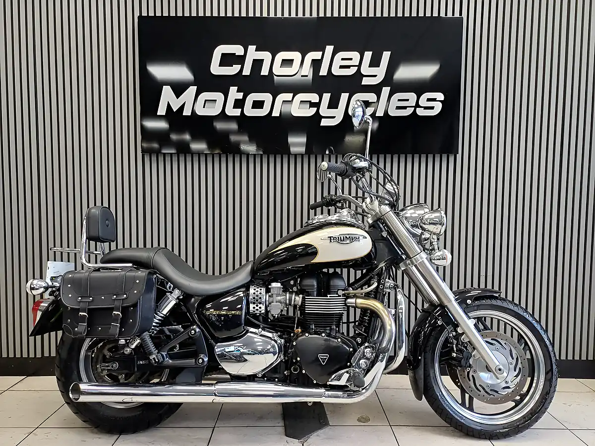 Used 2010 Triumph Speed Master Black/White - Interior and Exterior details 7