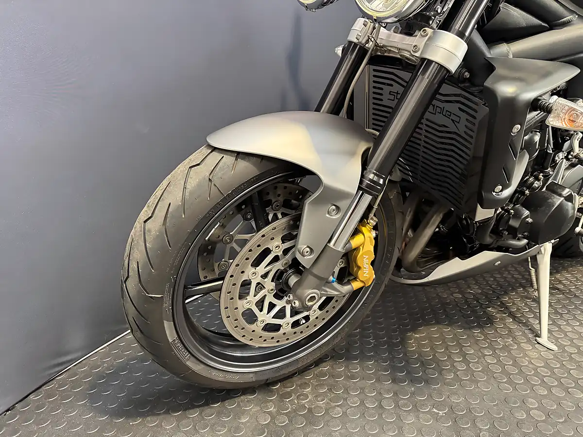 Used 2010 Triumph Street Triple 675 - Interior and Exterior details 16