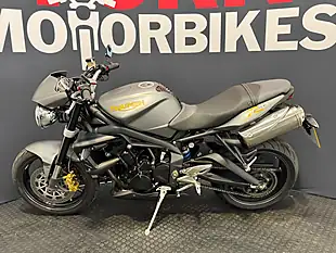 Used 2010 Triumph Street Triple 675 - Interior and Exterior details 4