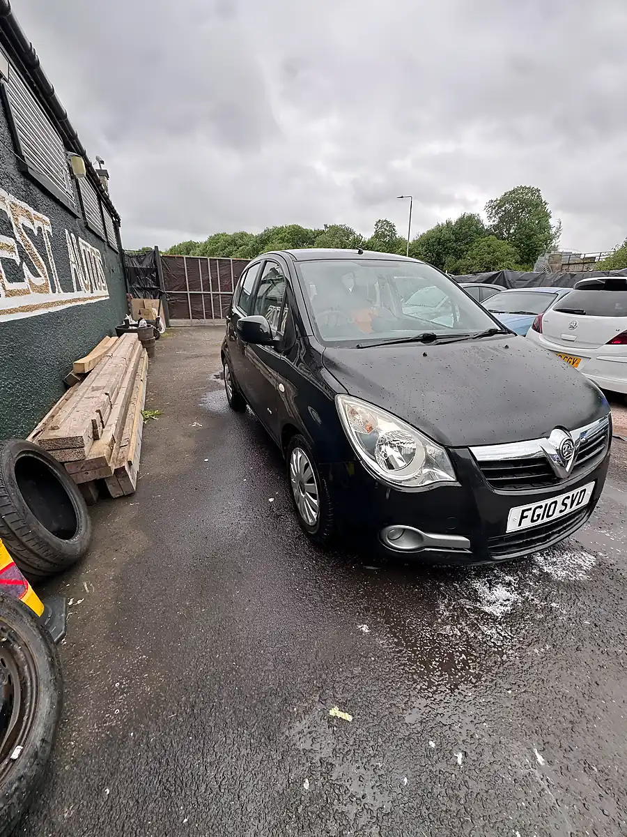 Used 2010 Vauxhall Agila - Interior and Exterior details 9