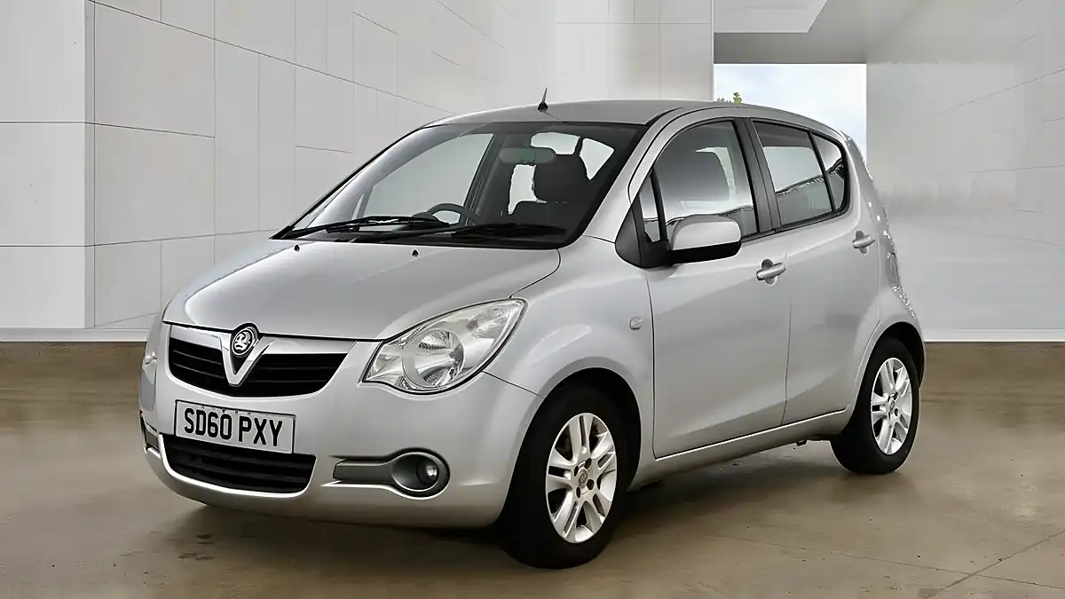 Used 2010 Vauxhall Agila S Silver - Interior and Exterior details 3