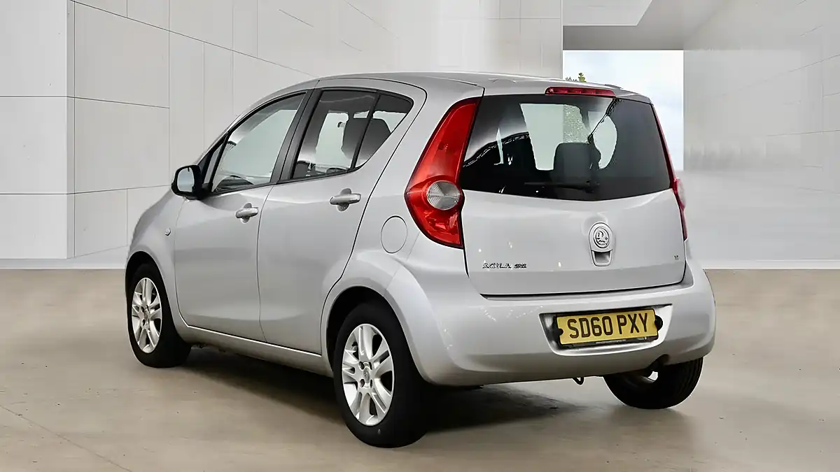 Used 2010 Vauxhall Agila S Silver - Interior and Exterior details 5