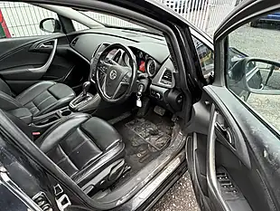 Used 2010 Vauxhall Astra Elite Black - Interior and Exterior details 6