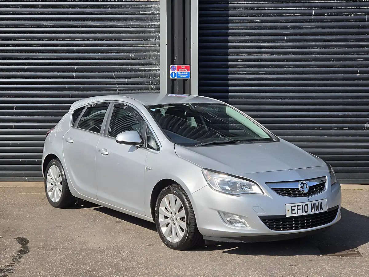 Used 2010 Vauxhall Astra Elite Silver - Interior and Exterior details 2