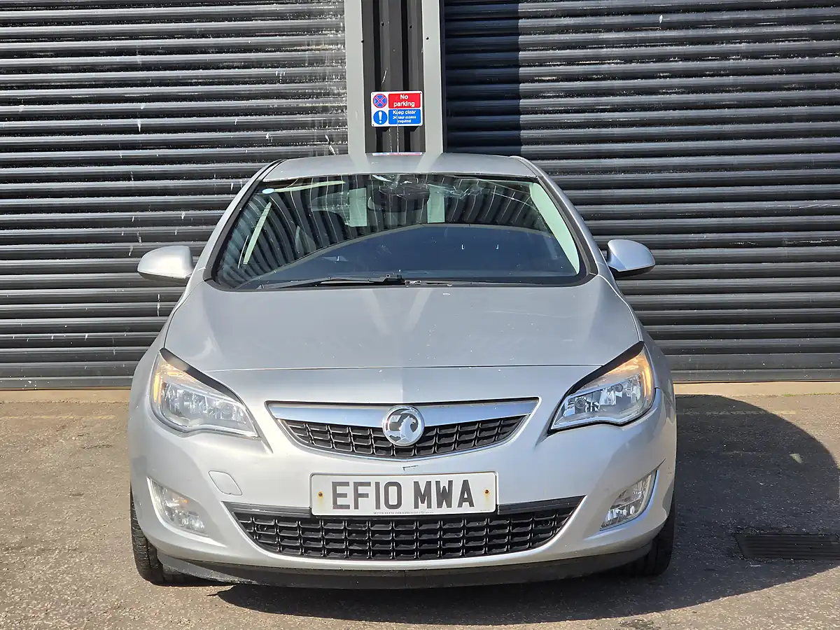 Used 2010 Vauxhall Astra Elite Silver - Interior and Exterior details 6