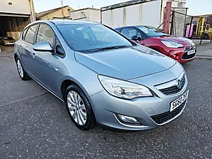 Used 2010 Vauxhall Astra Exclusiv Silver - Interior and Exterior details 2