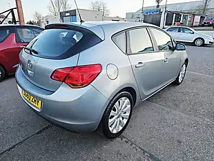 Used 2010 Vauxhall Astra Exclusiv Silver - Interior and Exterior details 3
