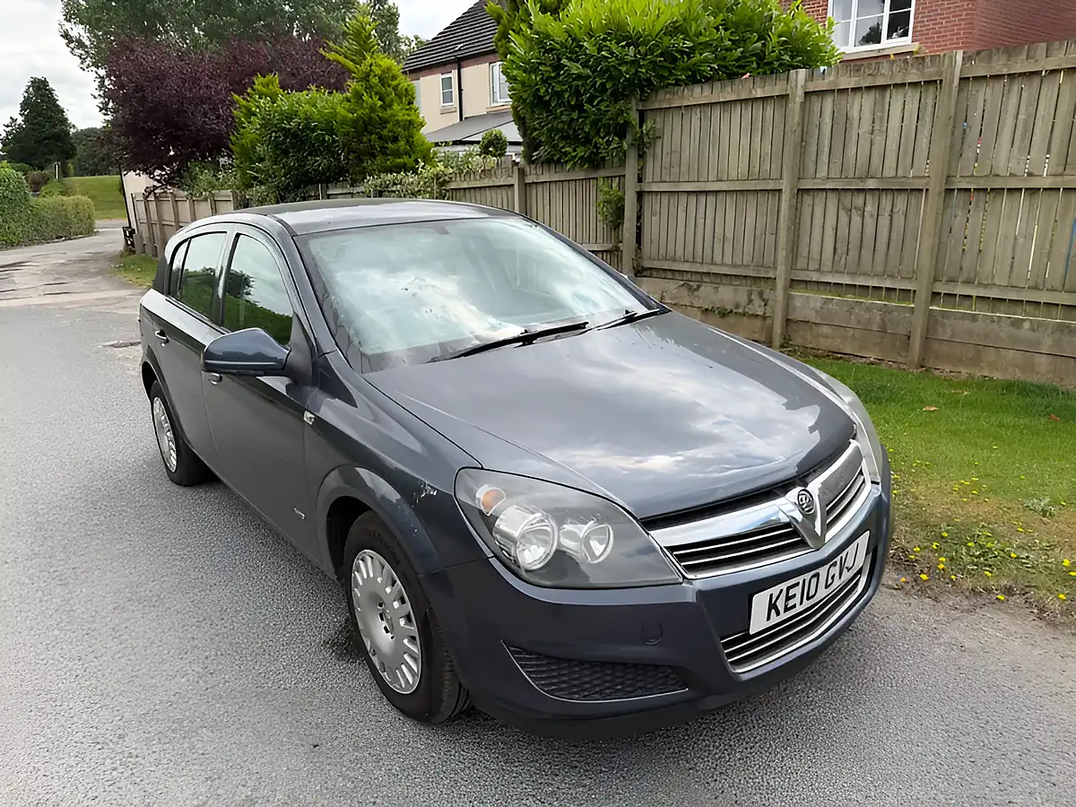 Used 2010 Vauxhall Astra Life Metro Blue - Interior and Exterior details 11