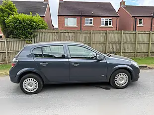 Used 2010 Vauxhall Astra Life Metro Blue - Interior and Exterior details 3