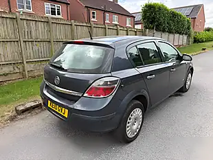 Used 2010 Vauxhall Astra Life Metro Blue - Interior and Exterior details 4