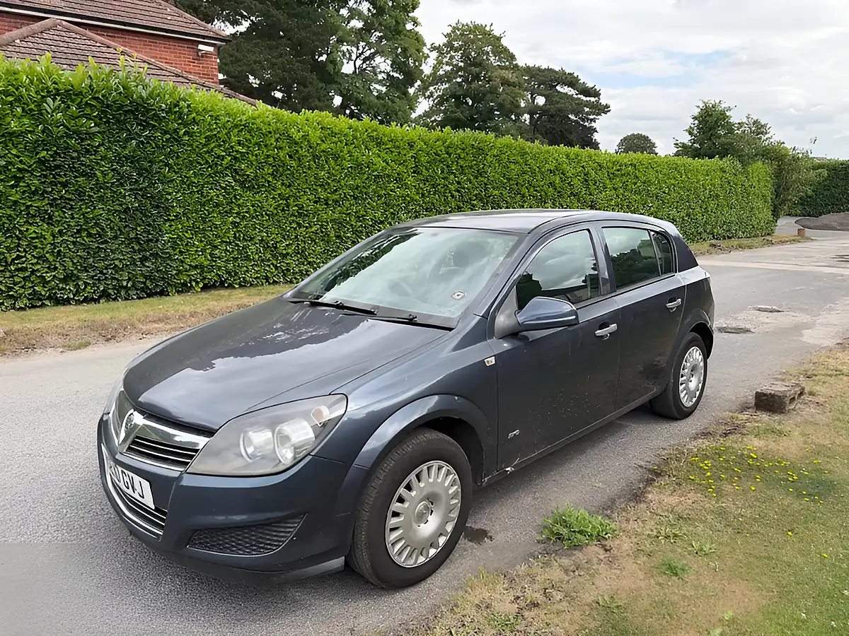 Used 2010 Vauxhall Astra Life Metro Blue - Interior and Exterior details 7