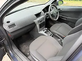 Used 2010 Vauxhall Astra Life Metro Blue - Interior and Exterior details 8