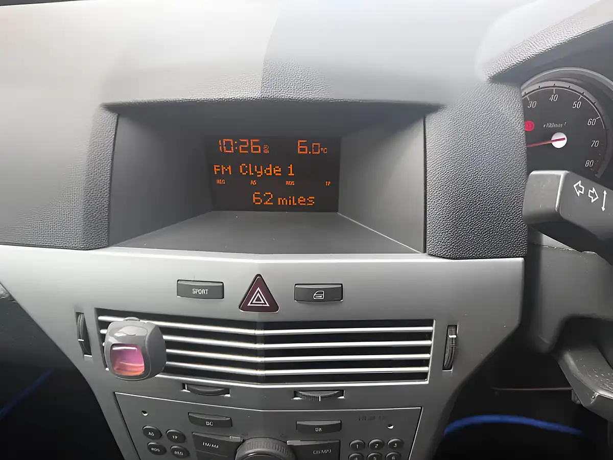 Used 2010 Vauxhall Astra Sri Blue - Interior and Exterior details 16