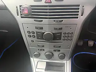 Used 2010 Vauxhall Astra Sri Blue - Interior and Exterior details 17