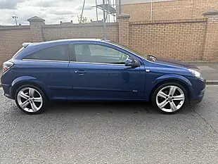 Used 2010 Vauxhall Astra Sri Blue - Interior and Exterior details 2