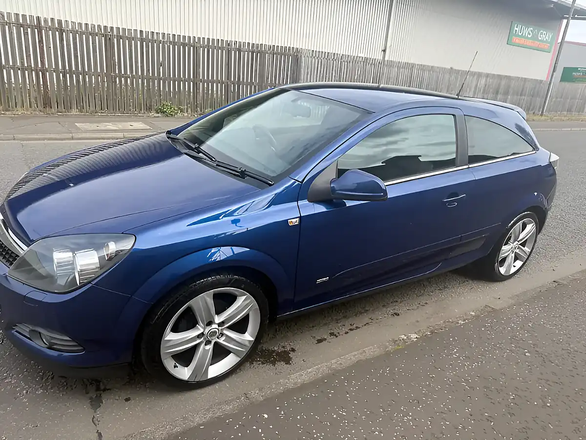 Used 2010 Vauxhall Astra Sri Blue - Interior and Exterior details 9