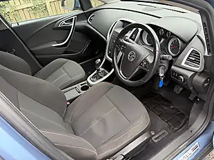 Used 2010 Vauxhall Astra Sri Light Blue - Interior and Exterior details 12