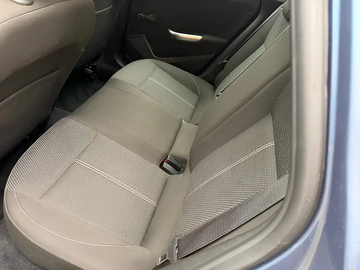 Used 2010 Vauxhall Astra Sri Light Blue - Interior and Exterior details 14