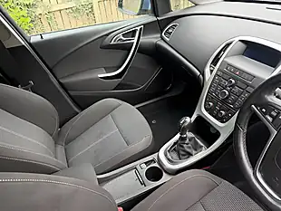 Used 2010 Vauxhall Astra Sri Light Blue - Interior and Exterior details 15