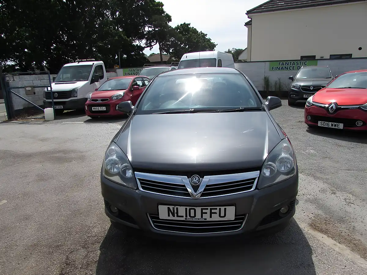 Used 2010 Vauxhall Astra Sxi Grey - Interior and Exterior details 2