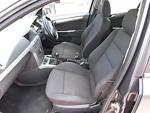 Used 2010 Vauxhall Astra Sxi Grey - Interior and Exterior details 9