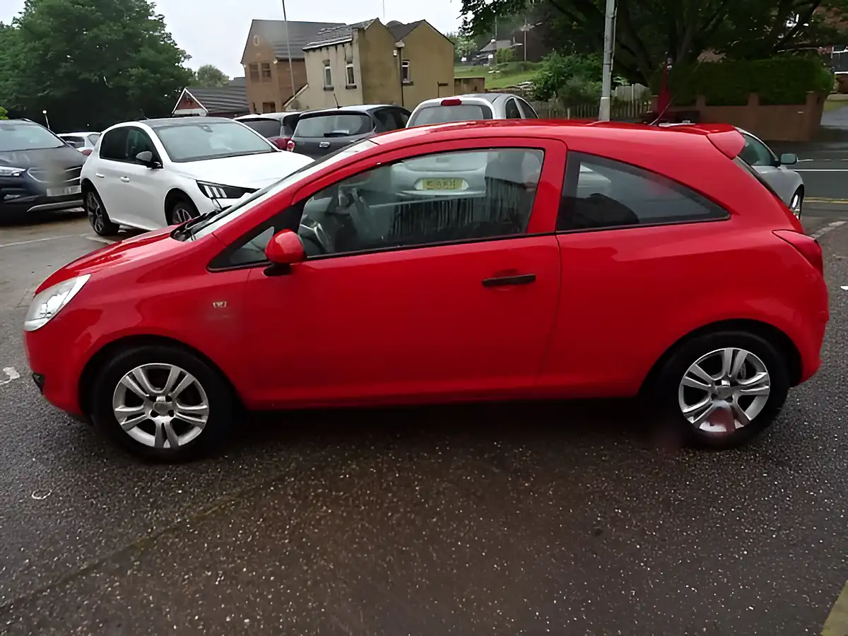 Used 2010 Vauxhall Corsa Energy Red - Interior and Exterior details 5