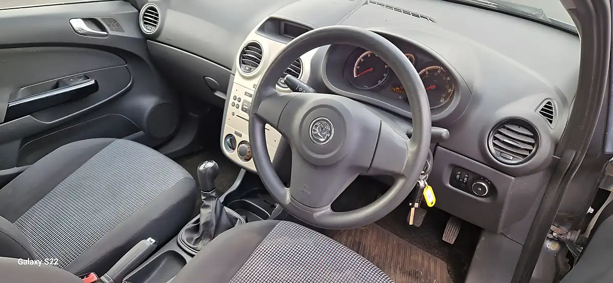 Used 2010 Vauxhall Corsa S Grey - Interior and Exterior details 16