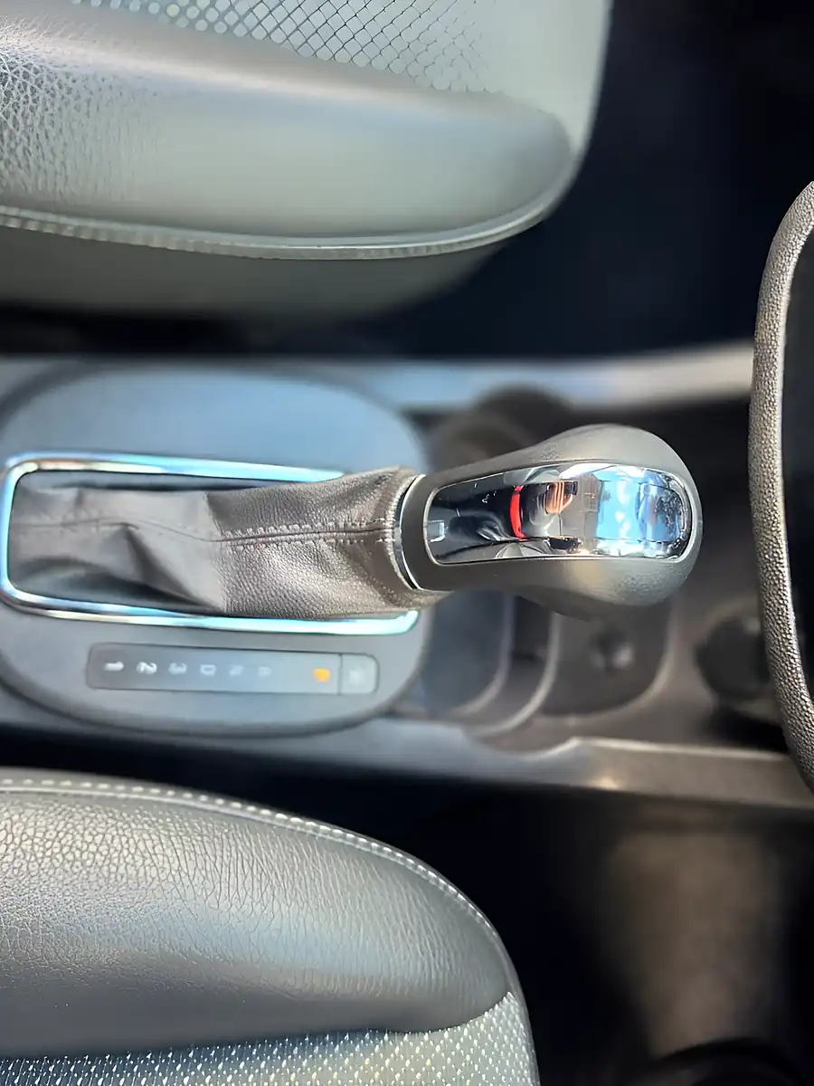 Used 2010 Vauxhall Corsa Se Black - Interior and Exterior details 15