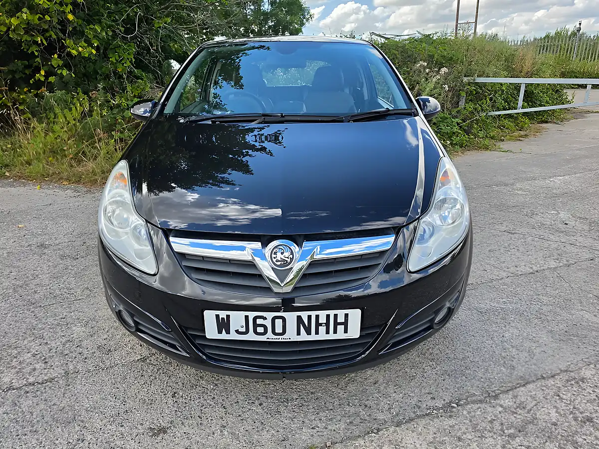 Used 2010 Vauxhall Corsa Se Black - Interior and Exterior details 2