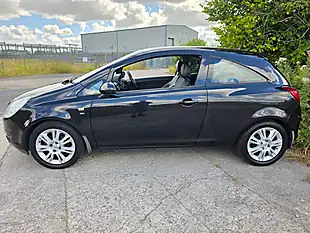 Used 2010 Vauxhall Corsa Se Black - Interior and Exterior details 4