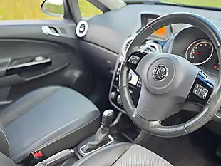 Used 2010 Vauxhall Corsa Se Black - Interior and Exterior details 8