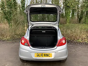 Used 2010 Vauxhall Corsa Se Silver - Interior and Exterior details 9
